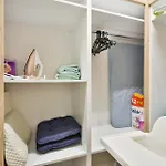 Azure View 2br Luxury - Free Parking