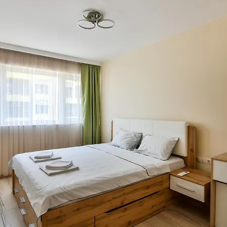 Azure View 2br Luxury - Free Parking *